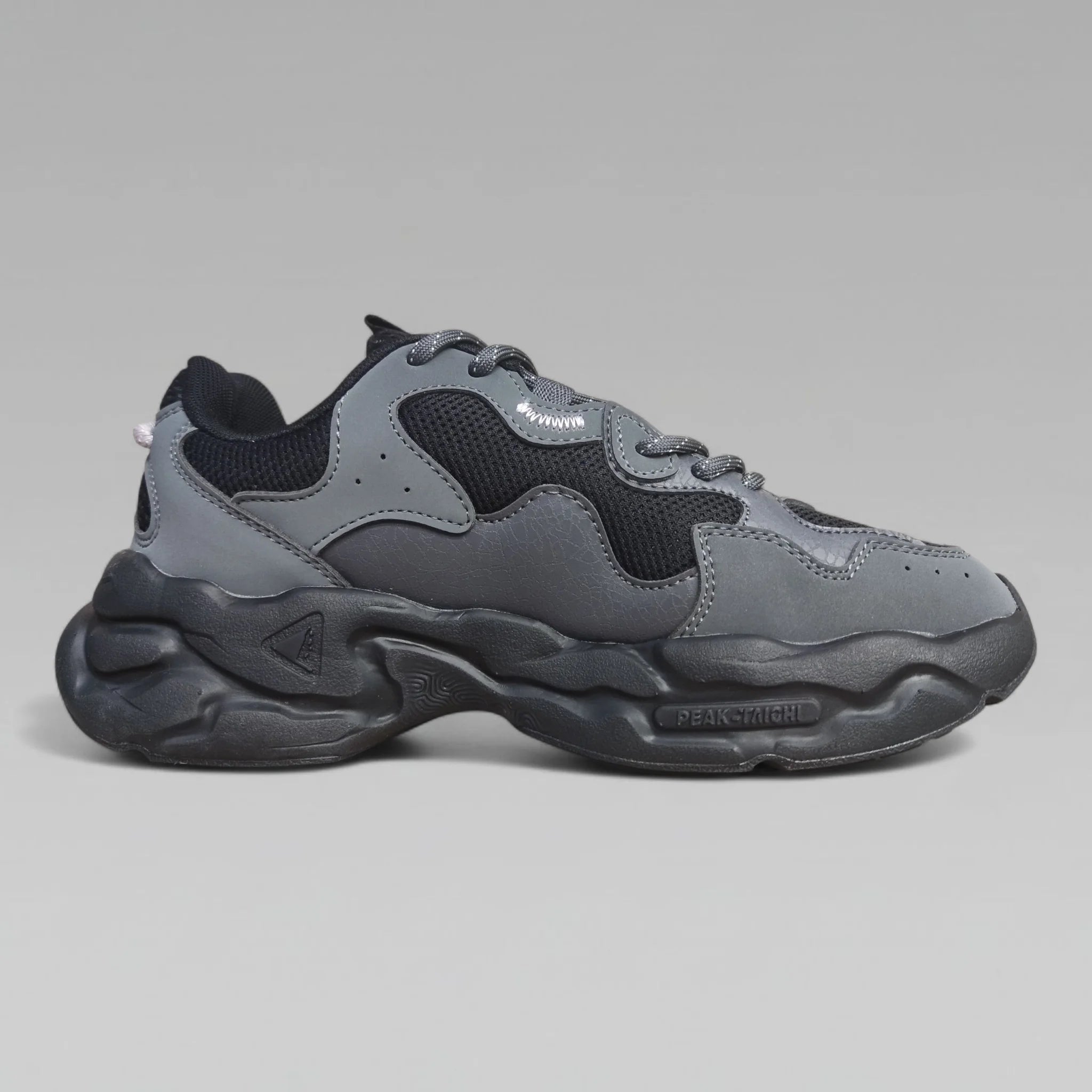 Peak Women Taichi Retro Casual Shoes Dark Grey Black