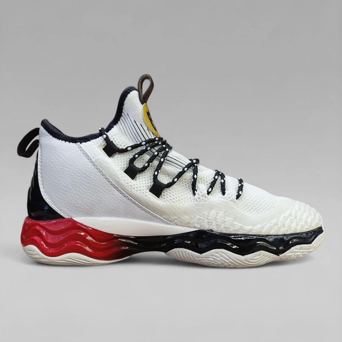 Peak Unisex Basketball Shoes P-Motive Dwight Howard DH4 White Black E84013A