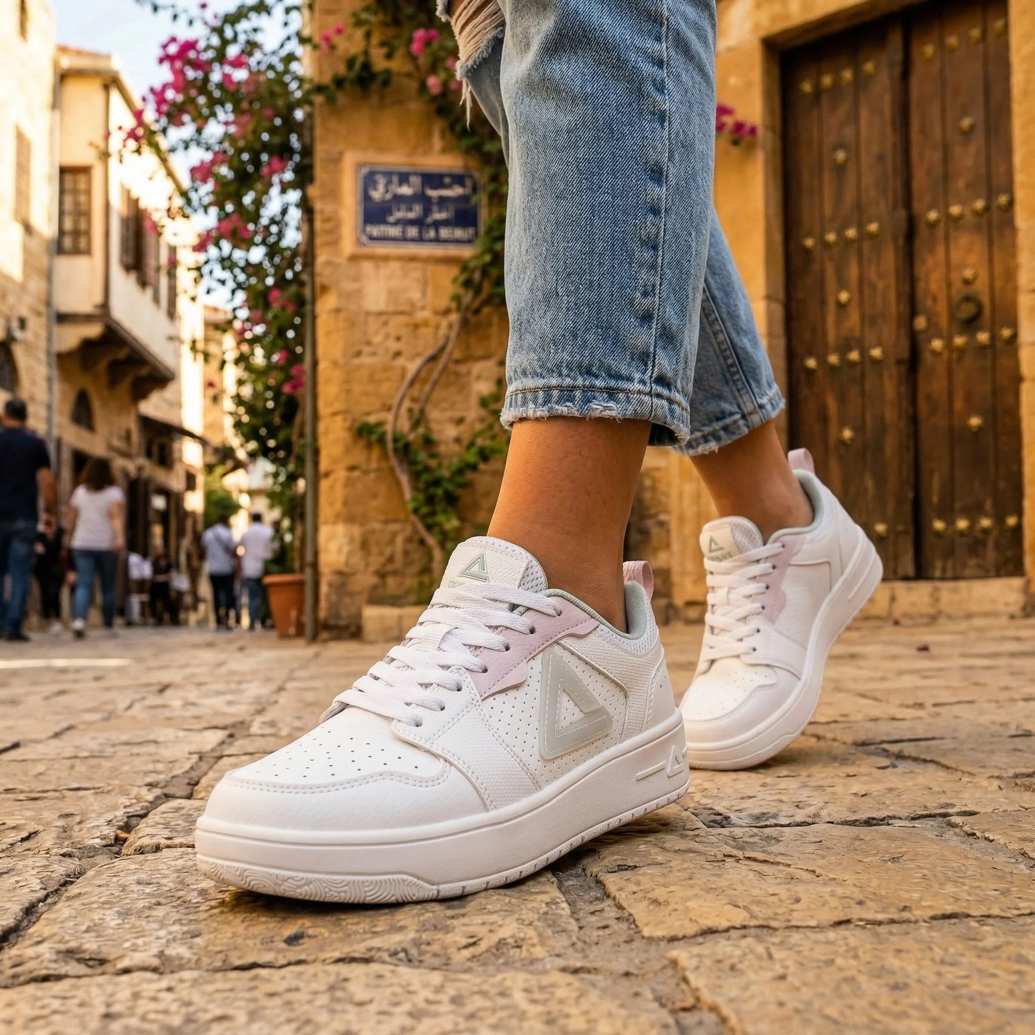 Peak Women Taichi T-Street Fashion Culture Classic Casual Shoes Ultra Light White