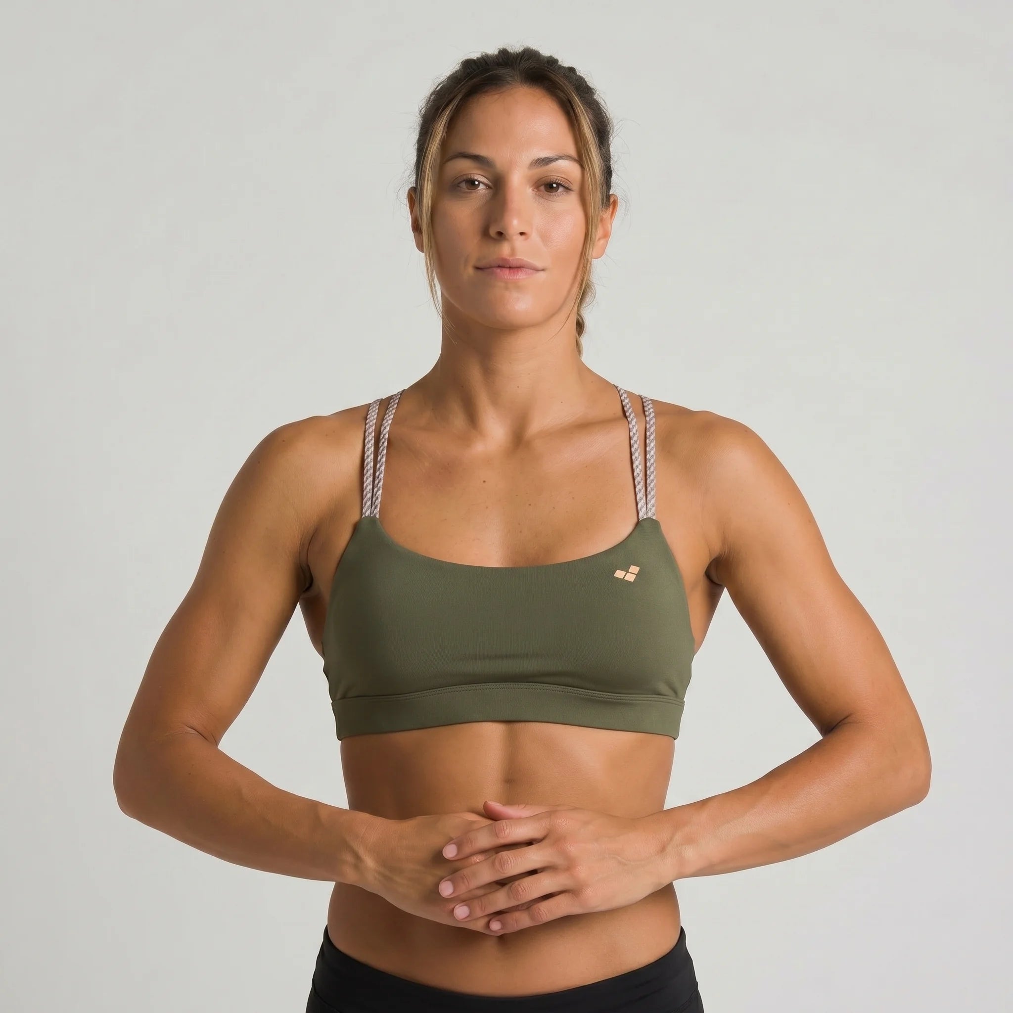 Arena Women Multifunctional Hybrid Bra Rule Breaker Cross Bandeau