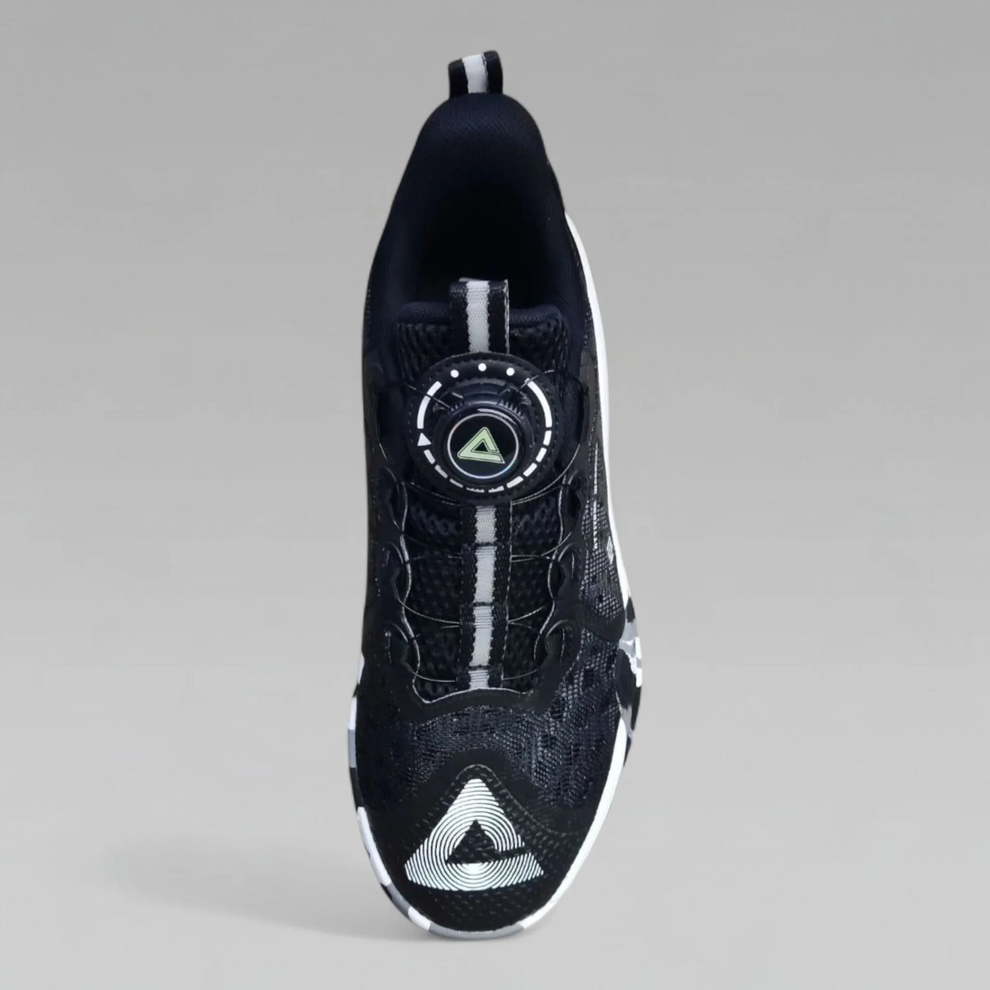 37EU / Black