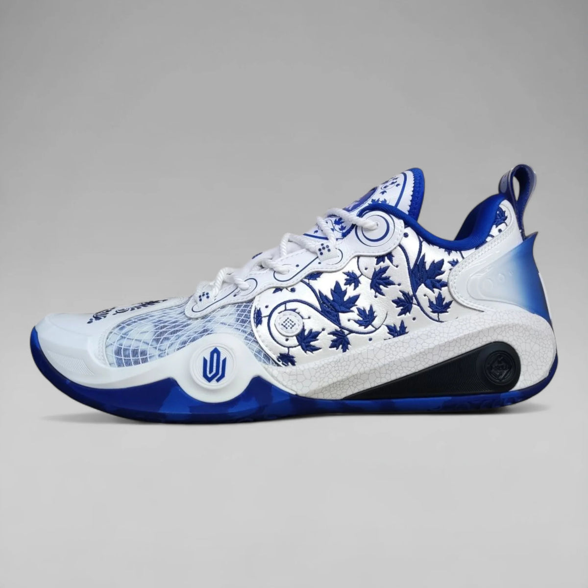 Peak Men Basketball Shoes Taichi AW3 Switch Limited Edition Blue And White Porcelain ET51063A