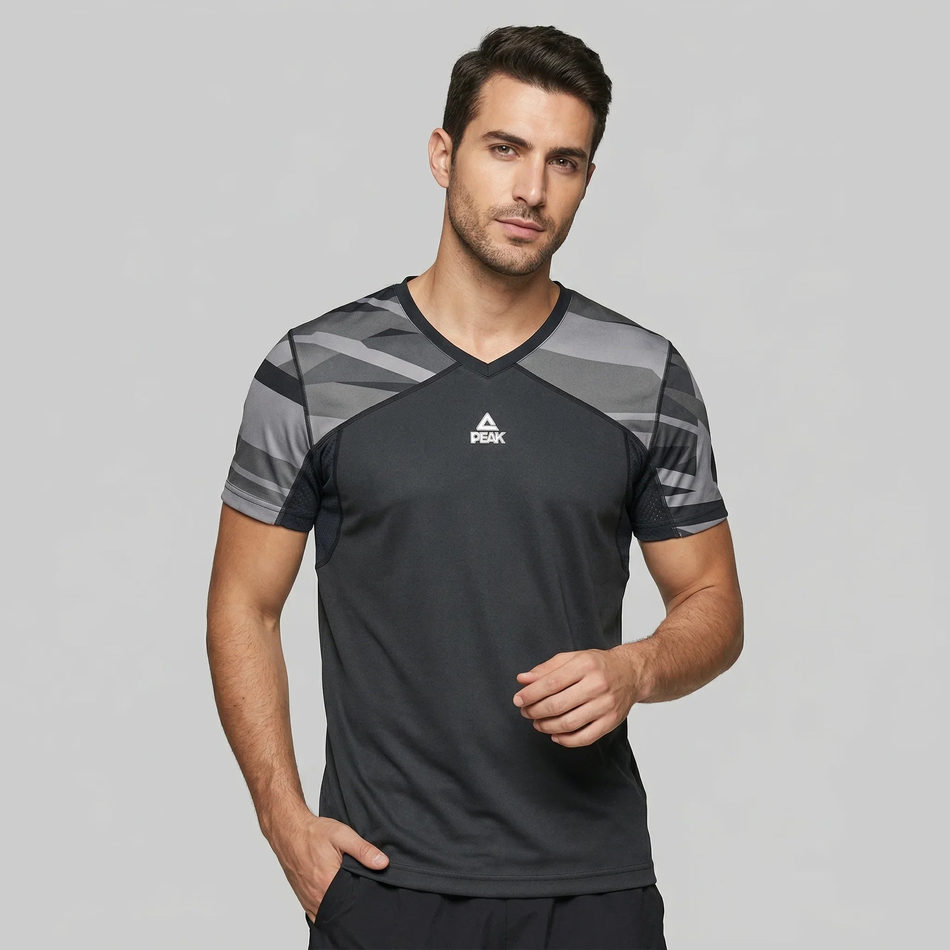 Black-Dk.Grey / M