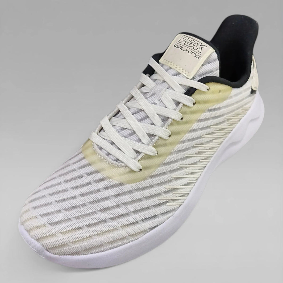 Peak Women Walking Shoes White EW02948E